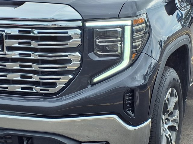 Used 2025 GMC Sierra 1500 SLT AWD/4WD image 32