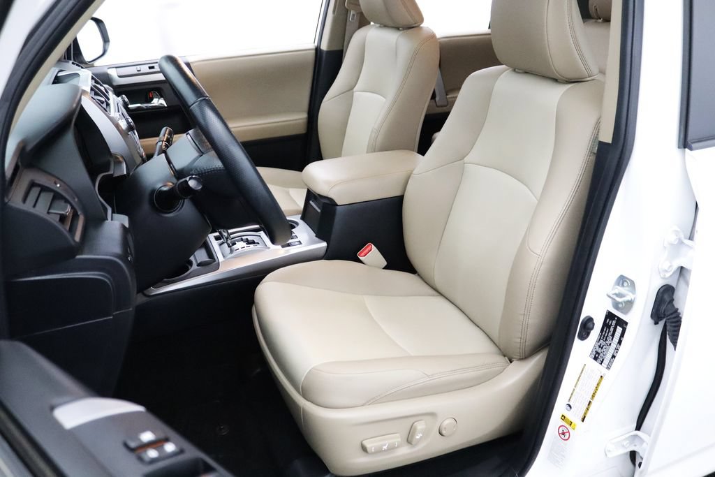 Used 2016 Toyota 4Runner SR5 Premium AWD/4WD image 15