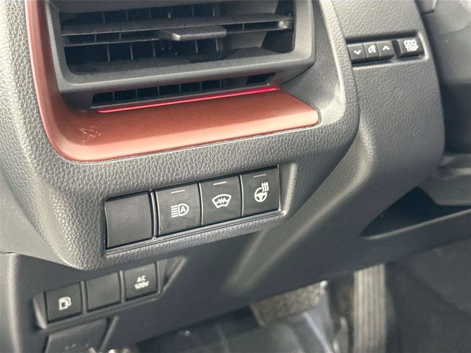 Used 2025 Toyota Prius XSE image 16