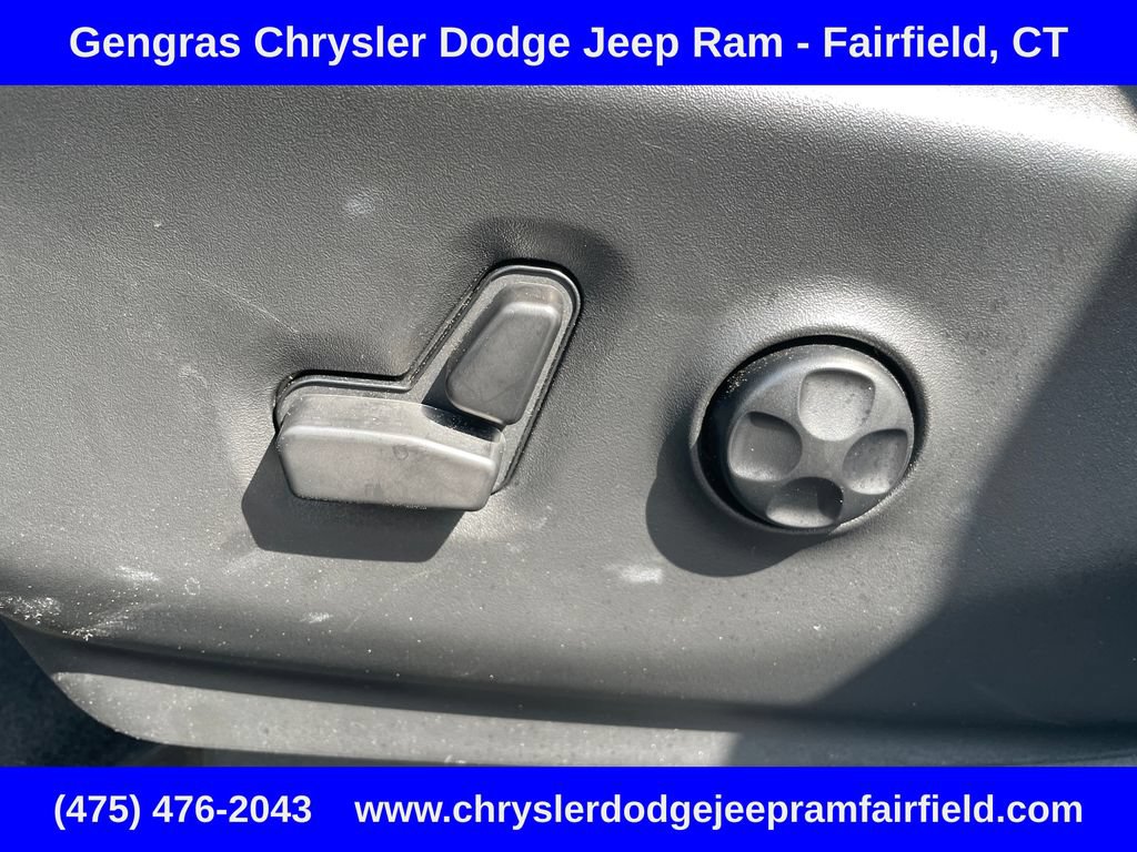 Certified 2024 Chrysler Pacifica Touring-L w/ S Appearance Package AWD/4WD image 57