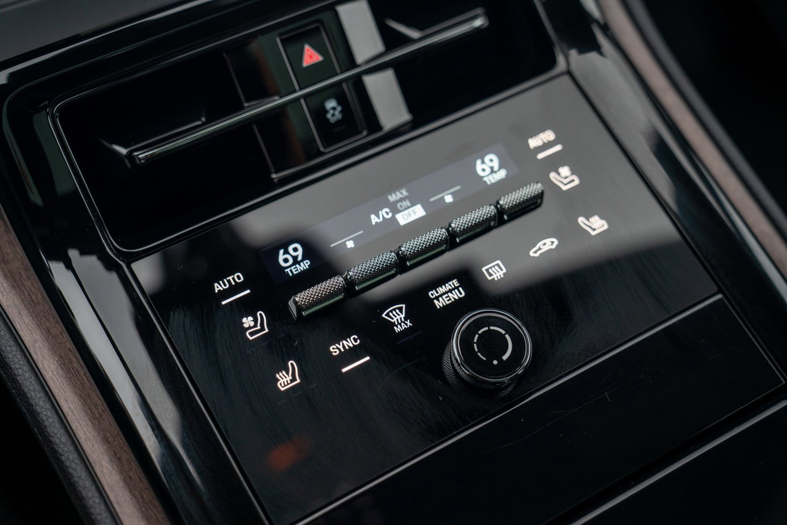 Used 2025 Porsche Panamera 4 image 19