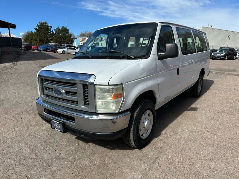 Used 2011 Ford E-350 and Econoline 350 XLT RWD image 3