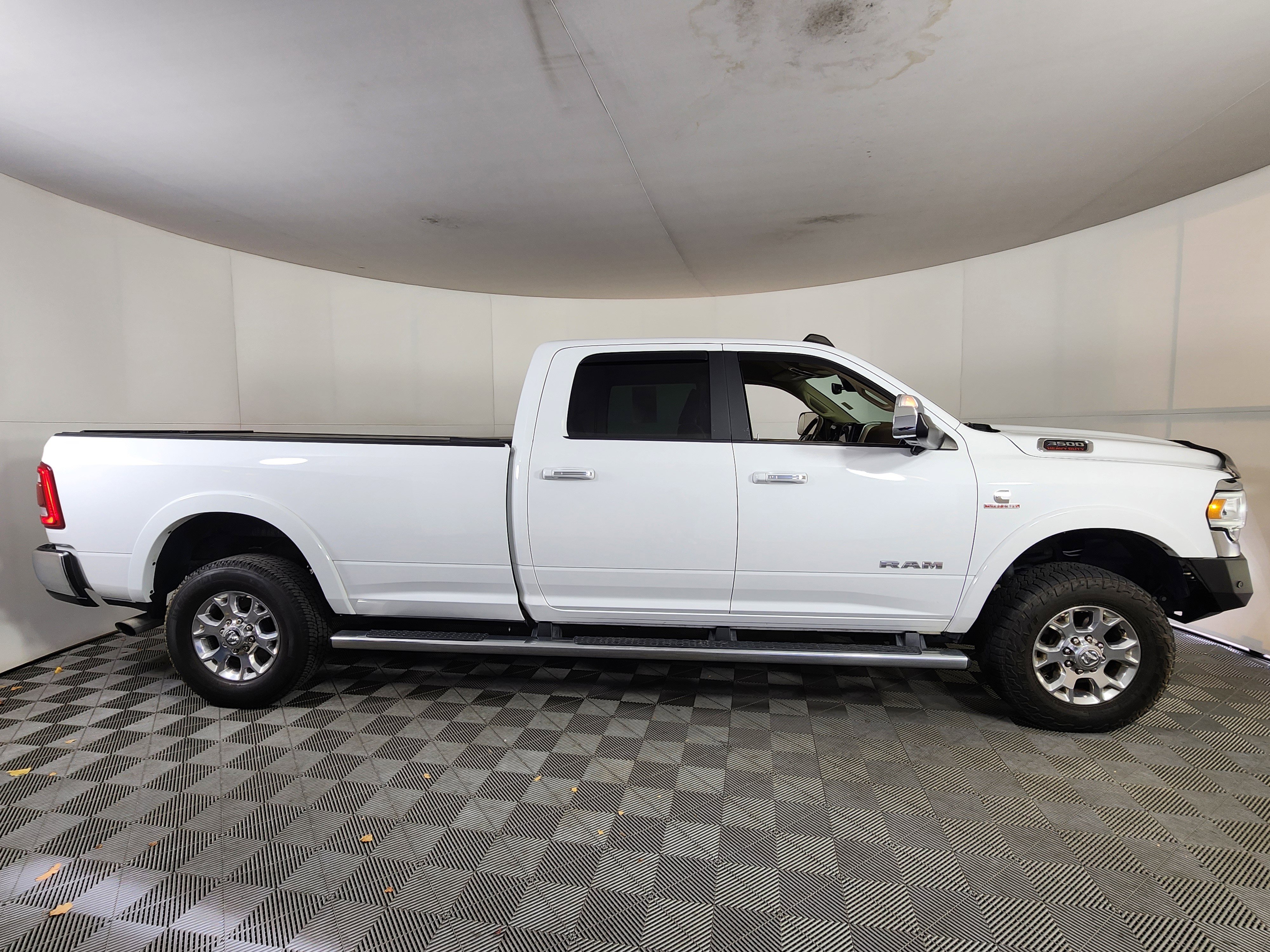 Used 2020 RAM 3500 Laramie image 8