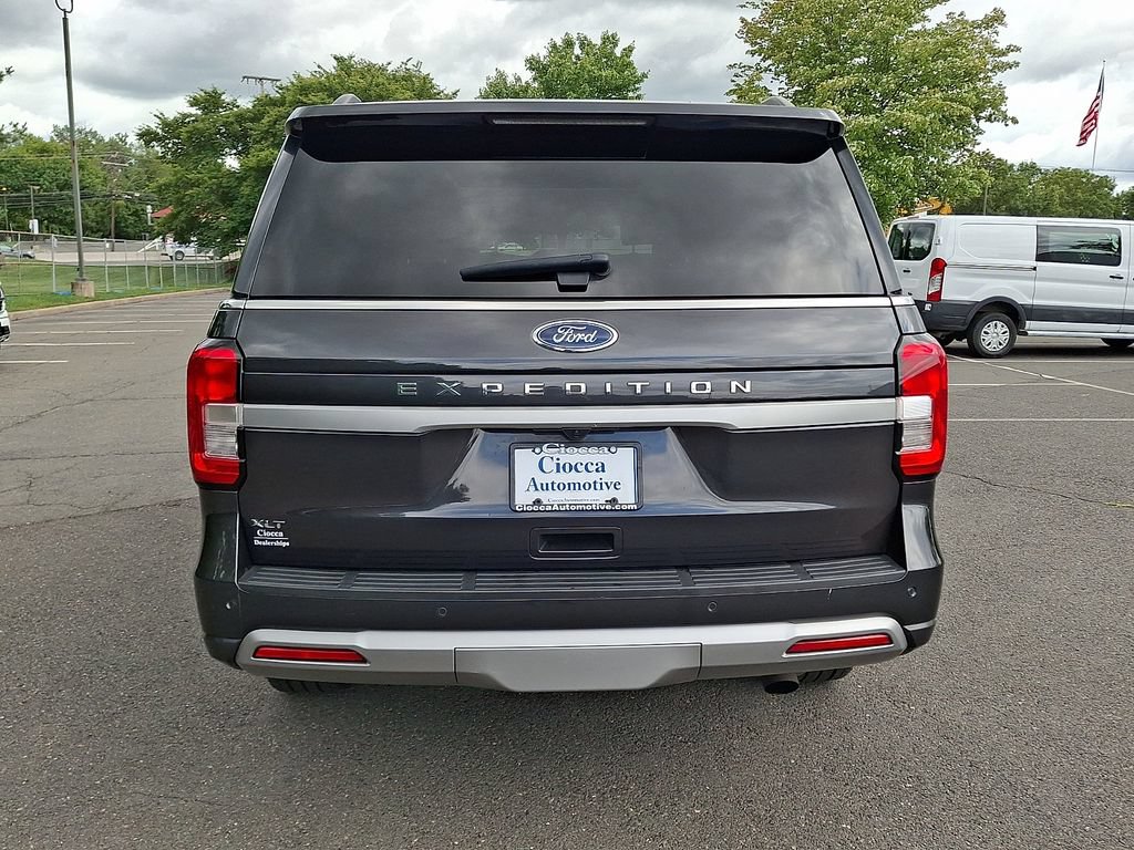 Used 2023 Ford Expedition XLT AWD/4WD image 8