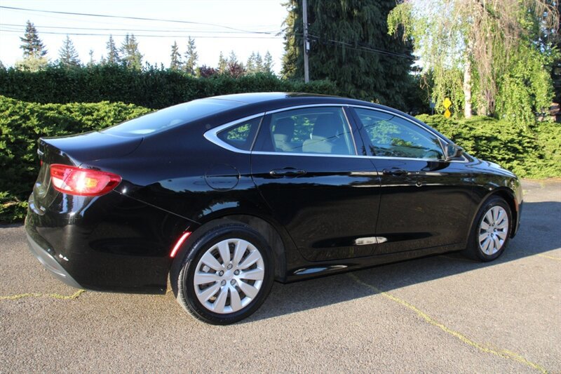 Used 2016 Chrysler 200 LX FWD image 3