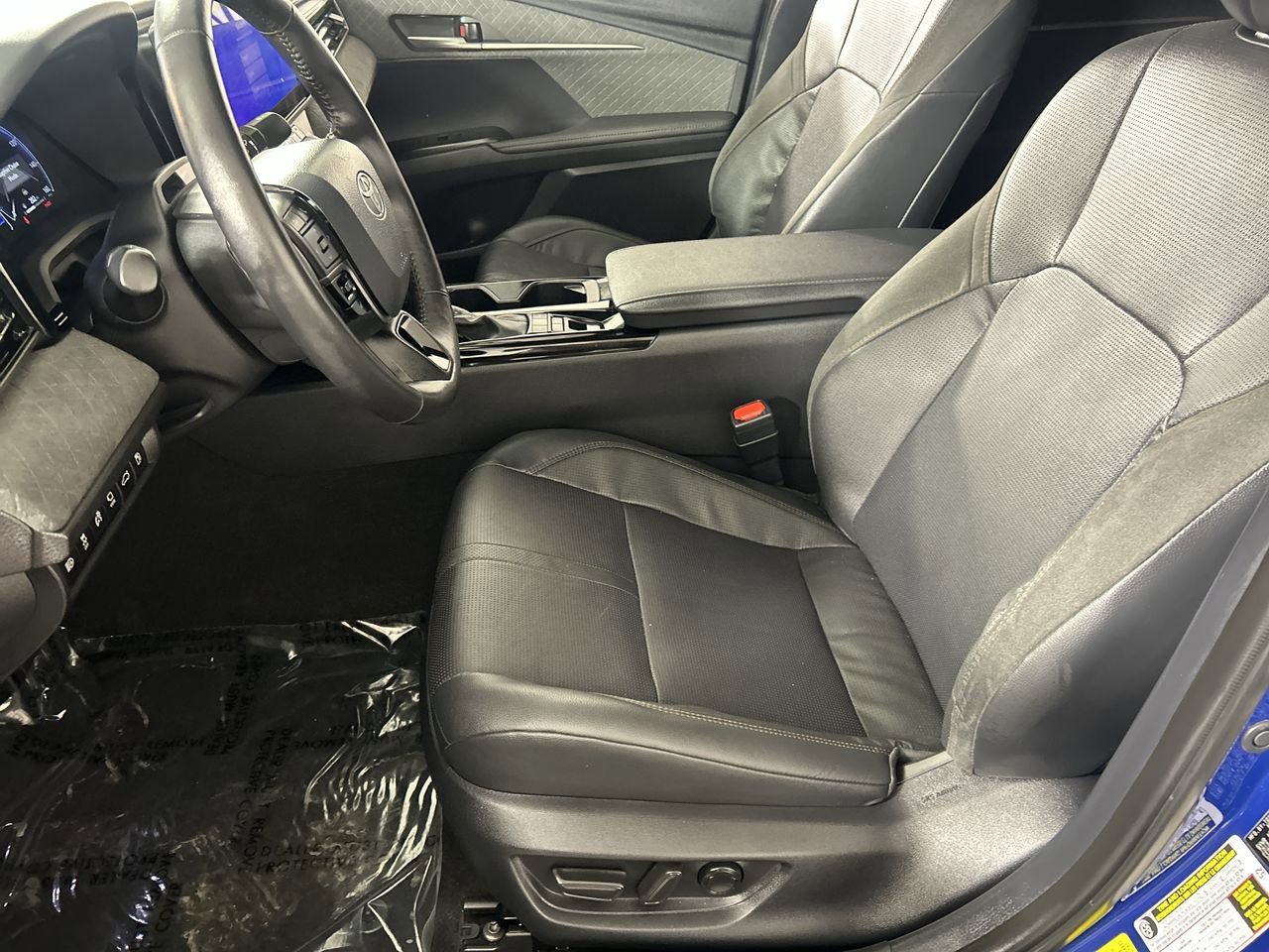 Used 2025 Toyota Camry XLE w/ Premium Plus Package FWD image 22