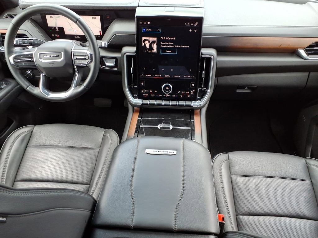 Used 2025 GMC Yukon Denali RWD image 19