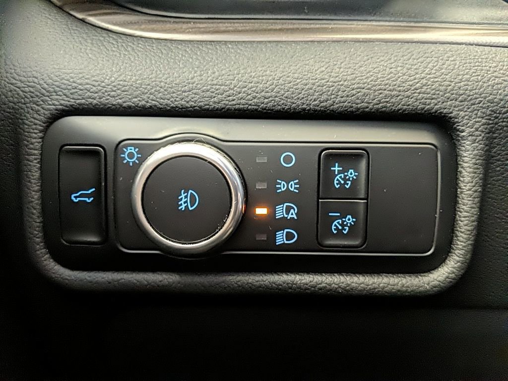 Used 2023 Ford Explorer Limited w/ Equipment Group 301A image 25