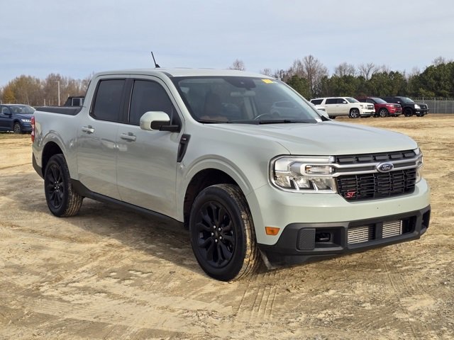 Used 2022 Ford Maverick Lariat w/ Equipment Group 500A Standard image 4