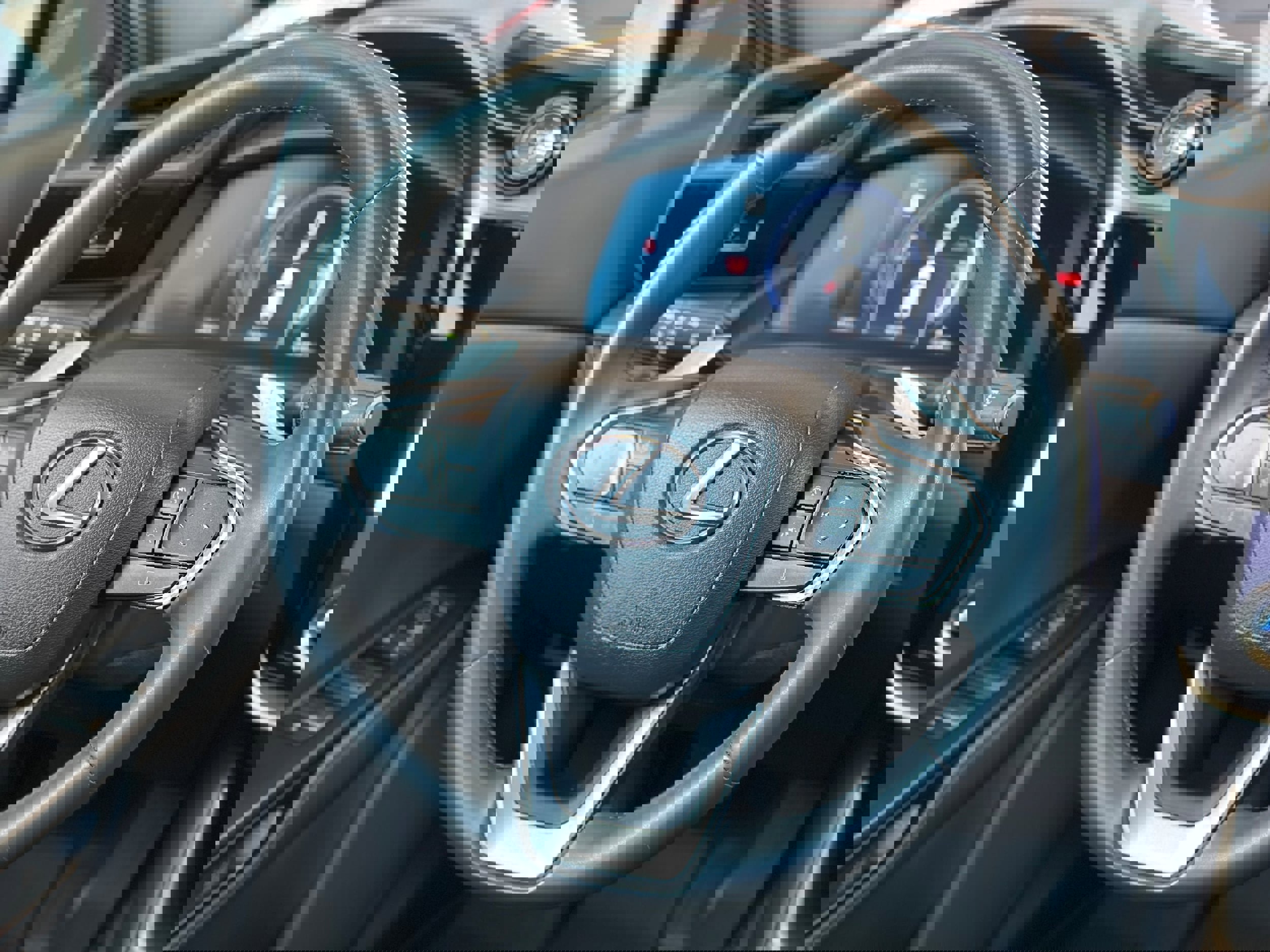 Used 2023 Lexus RZ 450e Premium image 18