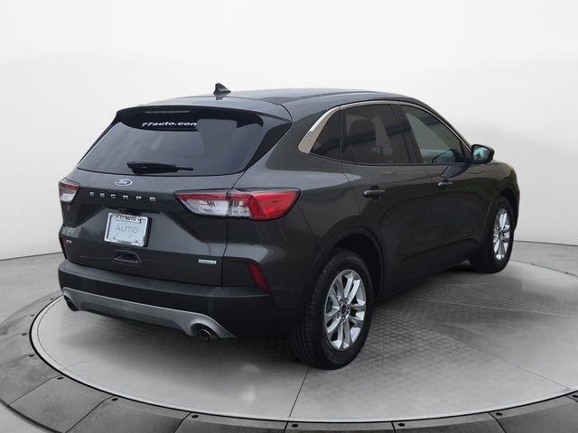 Used 2020 Ford Escape SE image 5