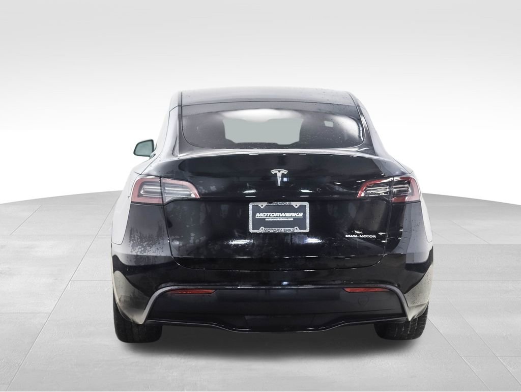 Used 2024 Tesla Model Y Long Range image 4