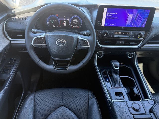 Certified 2024 Toyota Grand Highlander FWD image 11