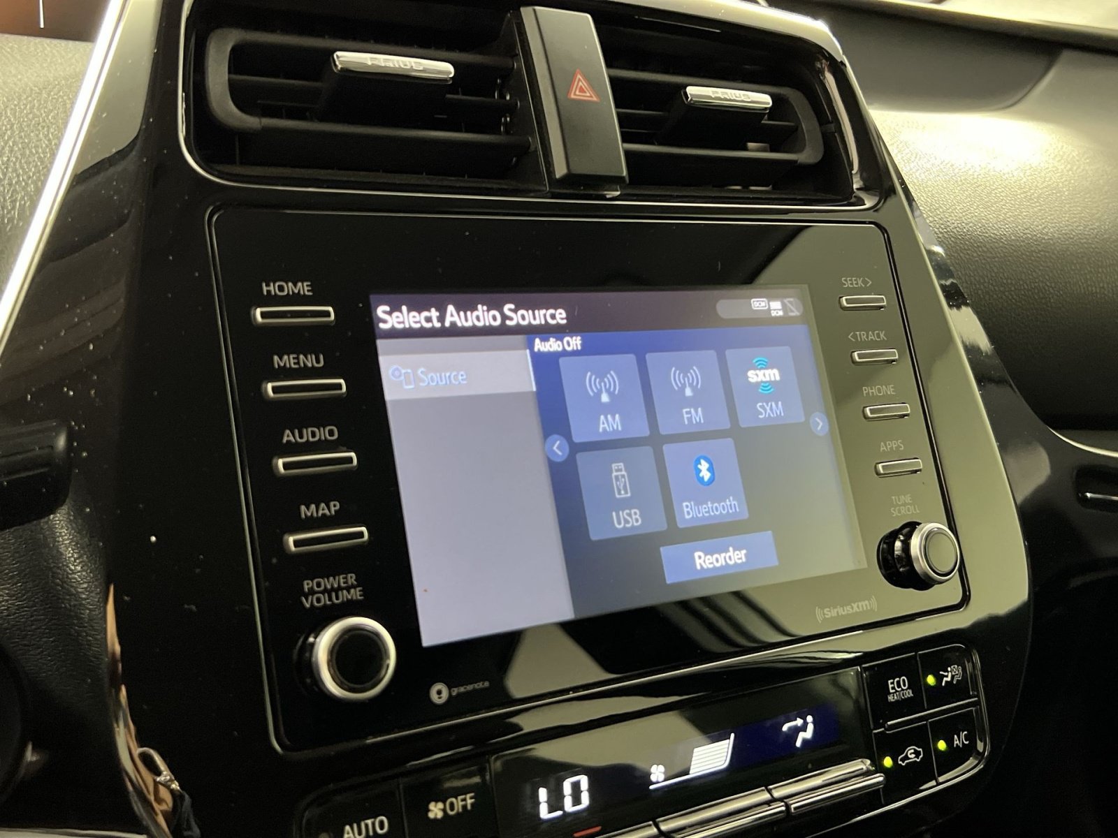 Used 2021 Toyota Prius LE w/ Carpet Mat Package (TMS) FWD image 18