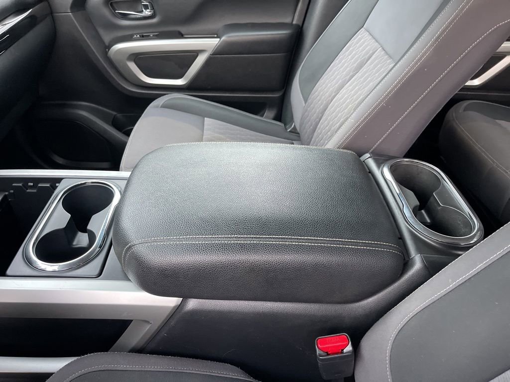 Used 2020 Nissan Titan SV w/ SV Convenience Package image 12