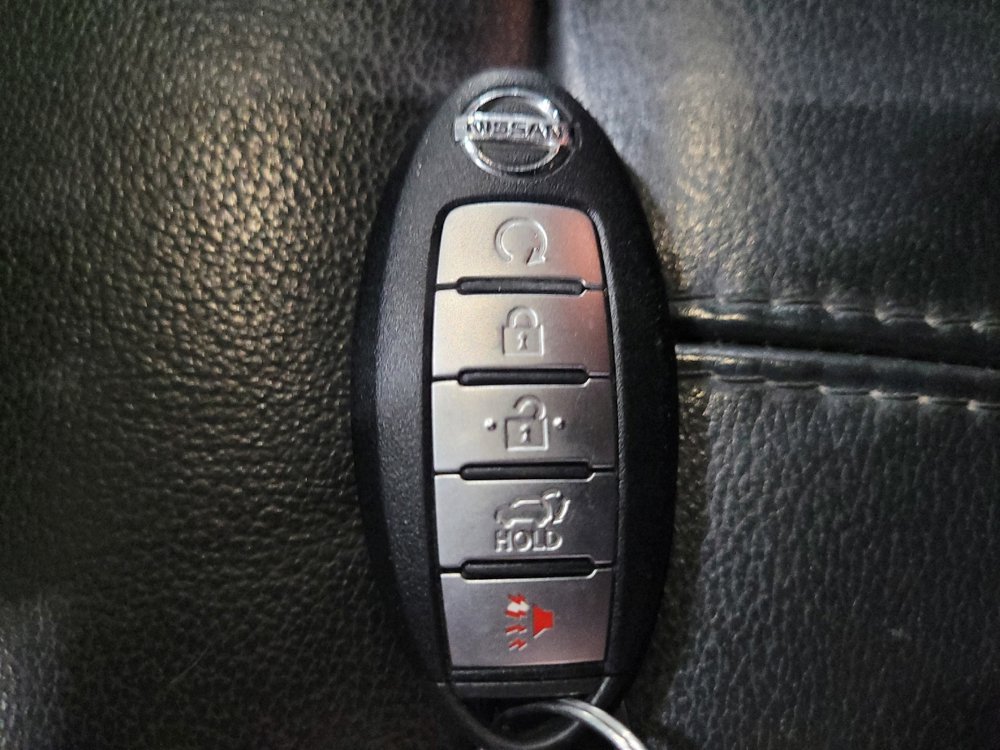 Used 2017 Nissan Pathfinder SL w/ SL Premium Package AWD/4WD image 32