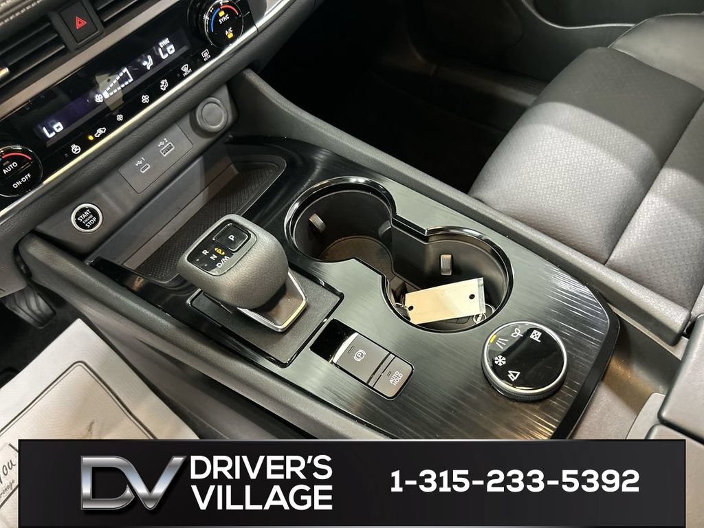Used 2023 Nissan Rogue SV w/ SV Premium B Package AWD/4WD image 17