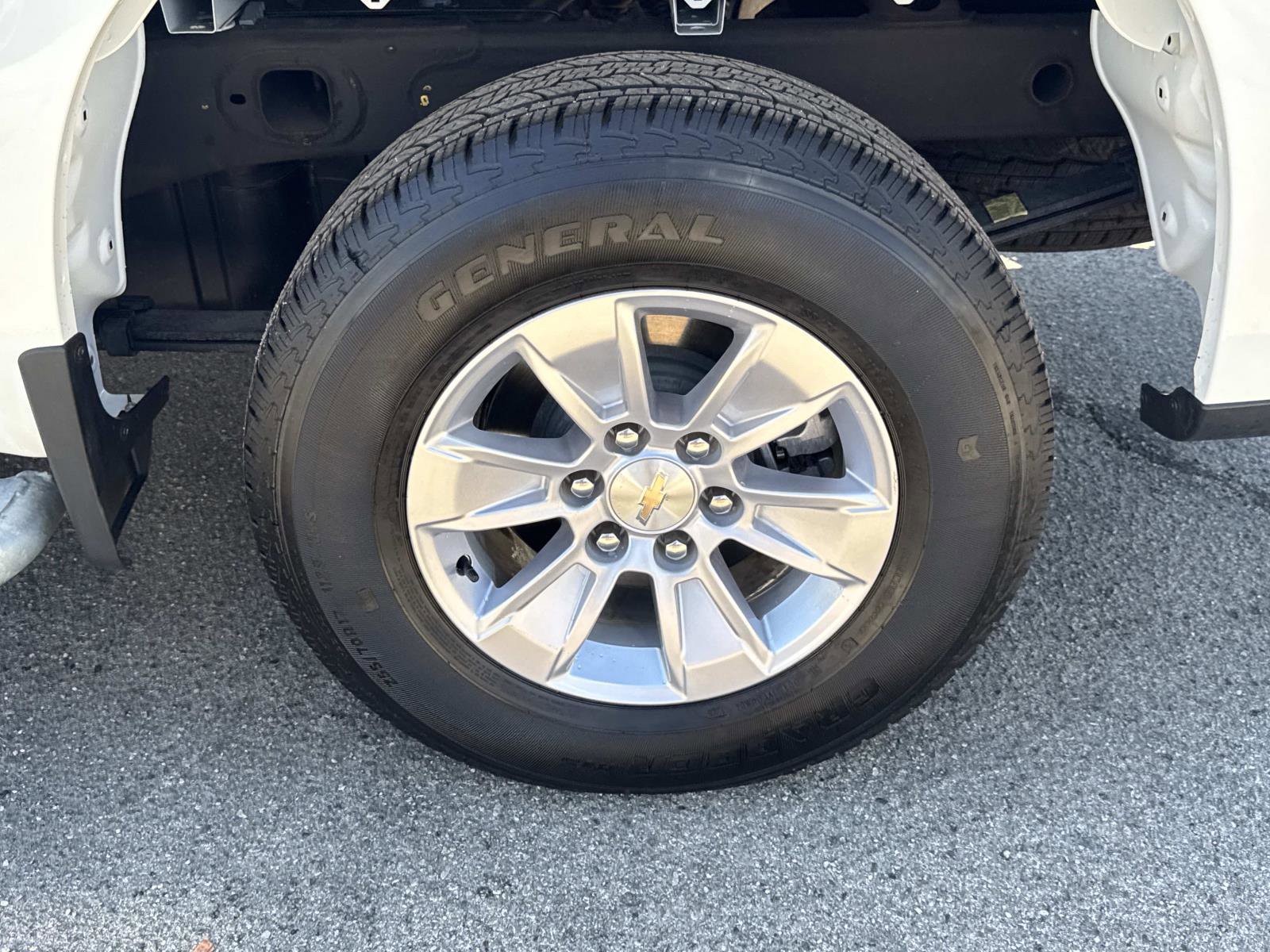 Used 2025 Chevrolet Silverado 1500 W/T image 7