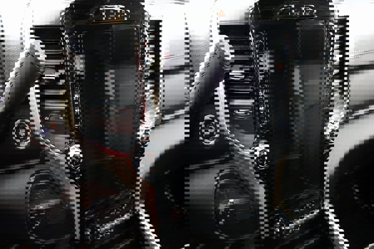 Used 2024 RAM 2500 Laramie w/ Snow Chief Group image 30