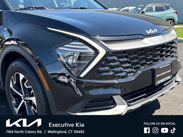 Certified 2025 Kia Sportage EX AWD/4WD image 8