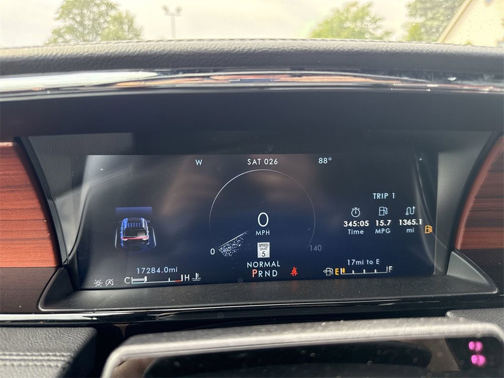 Used 2024 Lincoln Navigator Reserve image 10