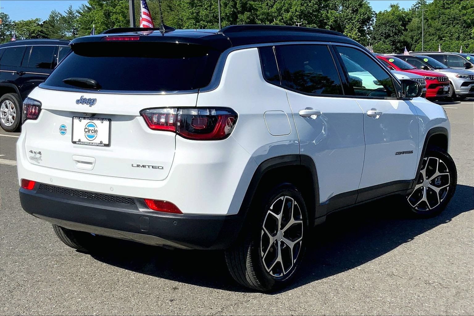 Certified 2024 Jeep Compass Limited w/ Sun and Sound Group AWD/4WD image 11