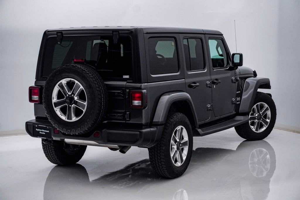 Used 2019 Jeep Wrangler Unlimited Sahara AWD/4WD image 11