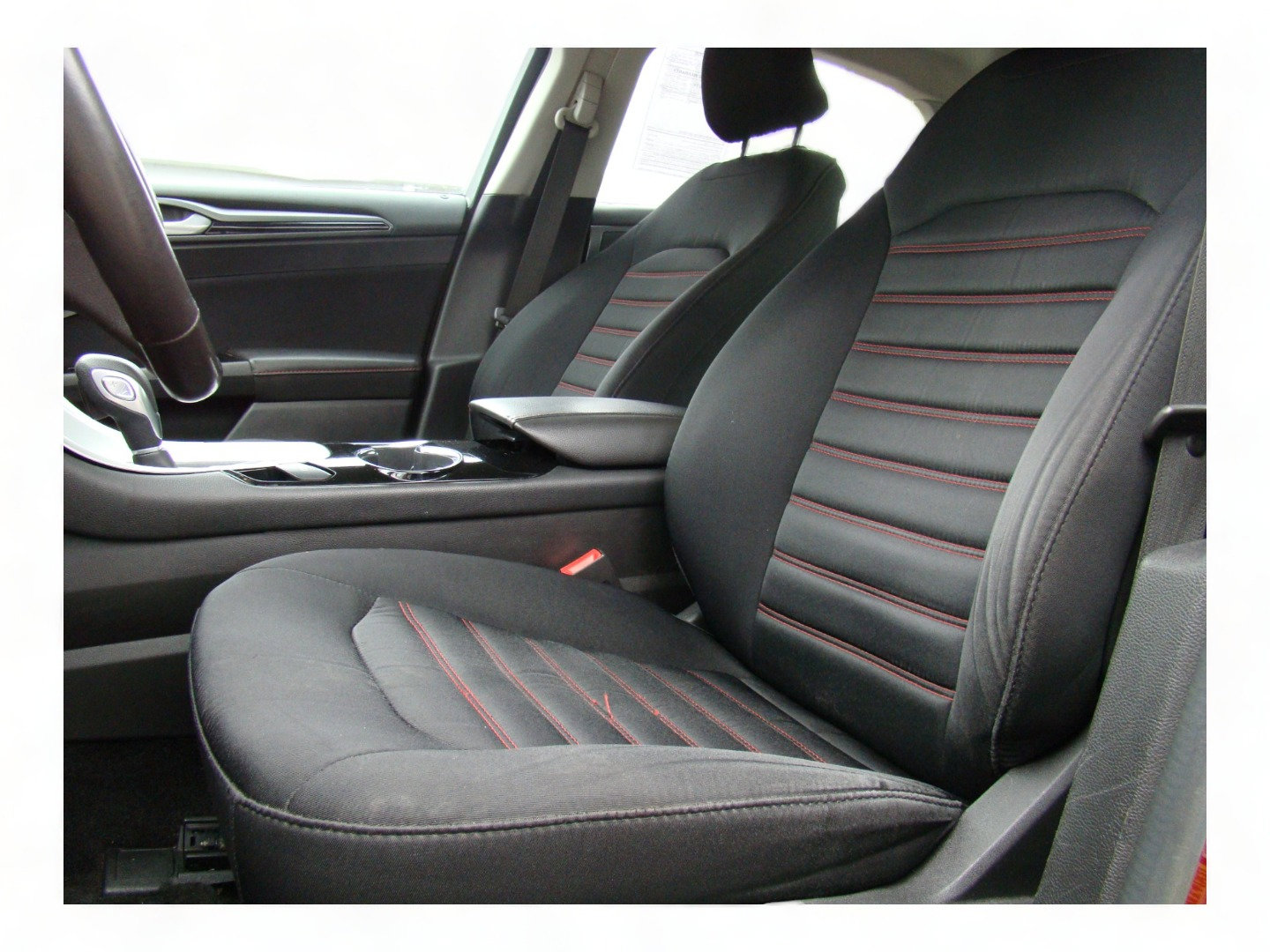 Used 2019 Ford Fusion Titanium image 17