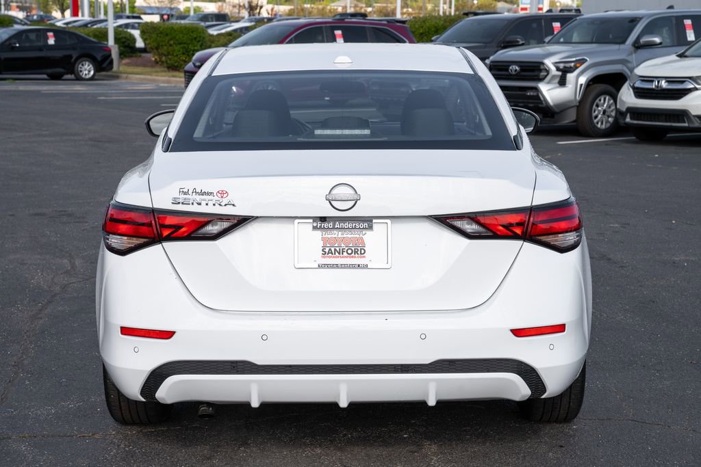 Used 2025 Nissan Sentra SV FWD image 4