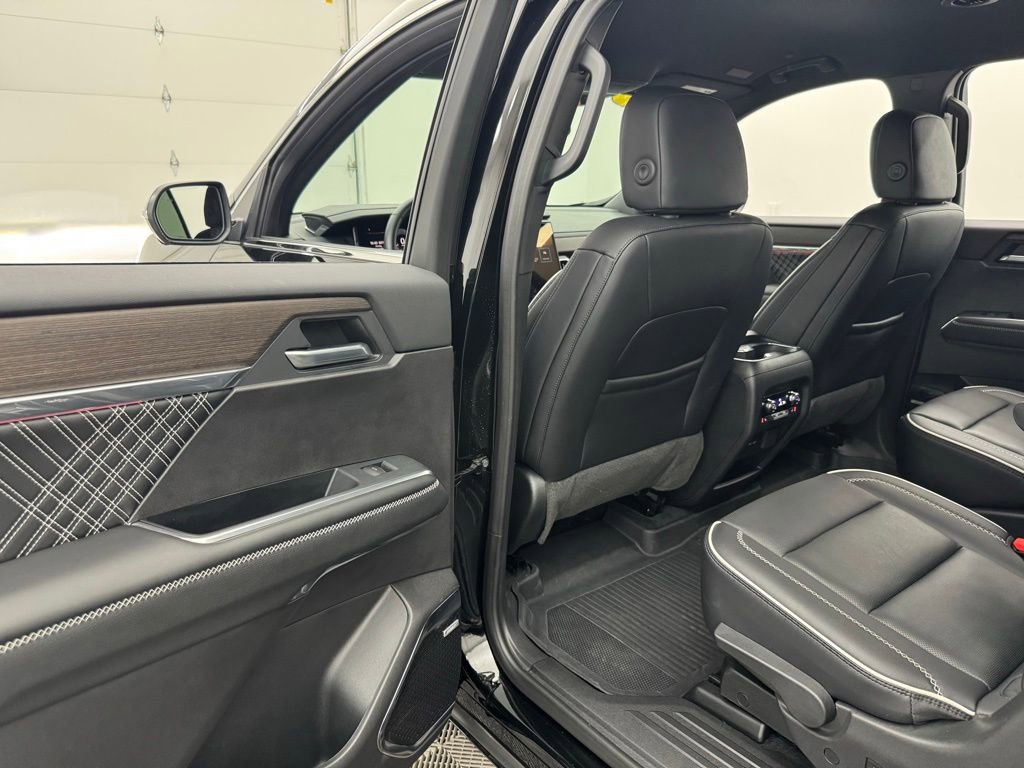 Used 2025 GMC Acadia Denali w/ LPO, Floor Liner Package image 42