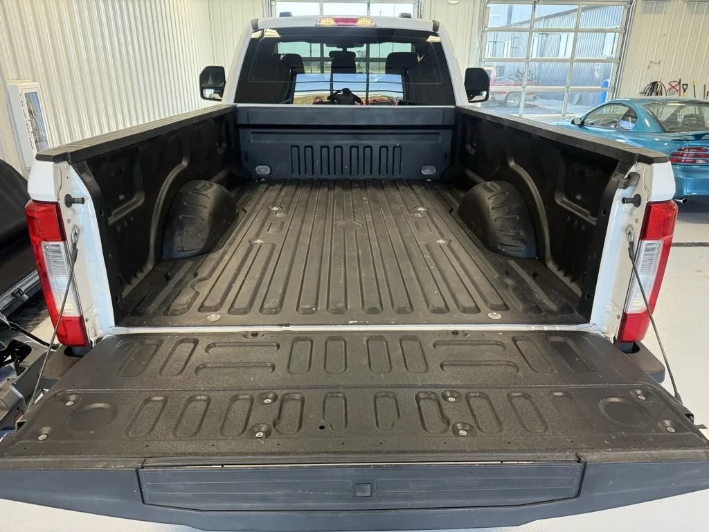 Used 2022 Ford F250 XL w/ Power Equipment Group AWD/4WD image 13