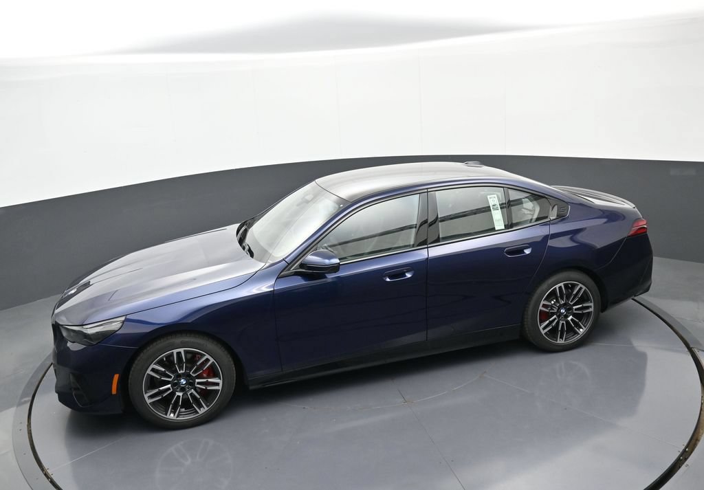New 2026 BMW 540i xDrive w/ Executive Package AWD/4WD image 33