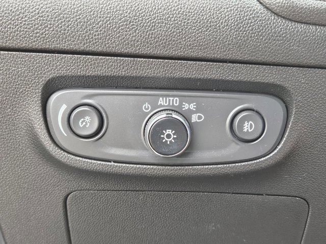 Used 2020 Buick Encore GX Essence w/ Advanced Technology Package FWD image 13