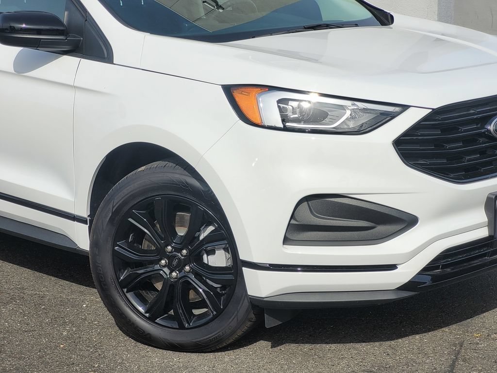 New 2024 Ford Edge SE w/ Black Appearance Package AWD/4WD image 3