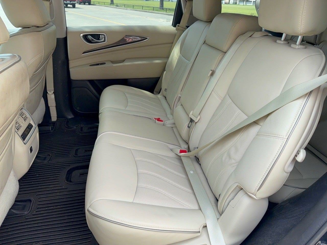 Used 2016 INFINITI QX60 FWD w/ Premium Plus Package image 25