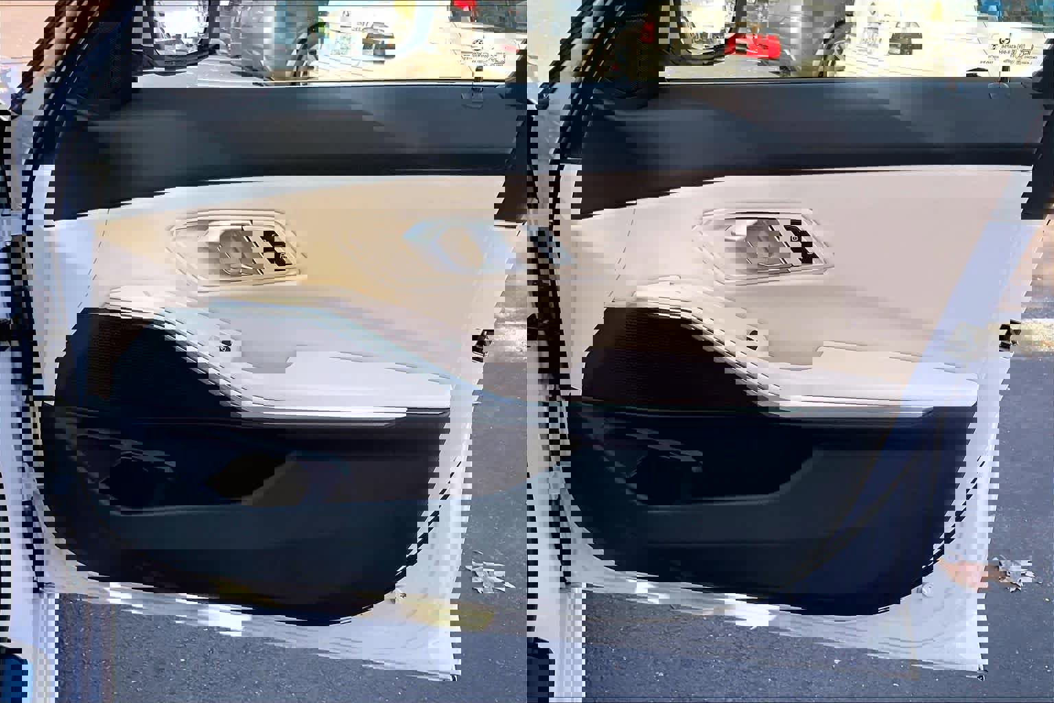 Certified 2025 BMW 330i Sedan w/ Premium Package image 25