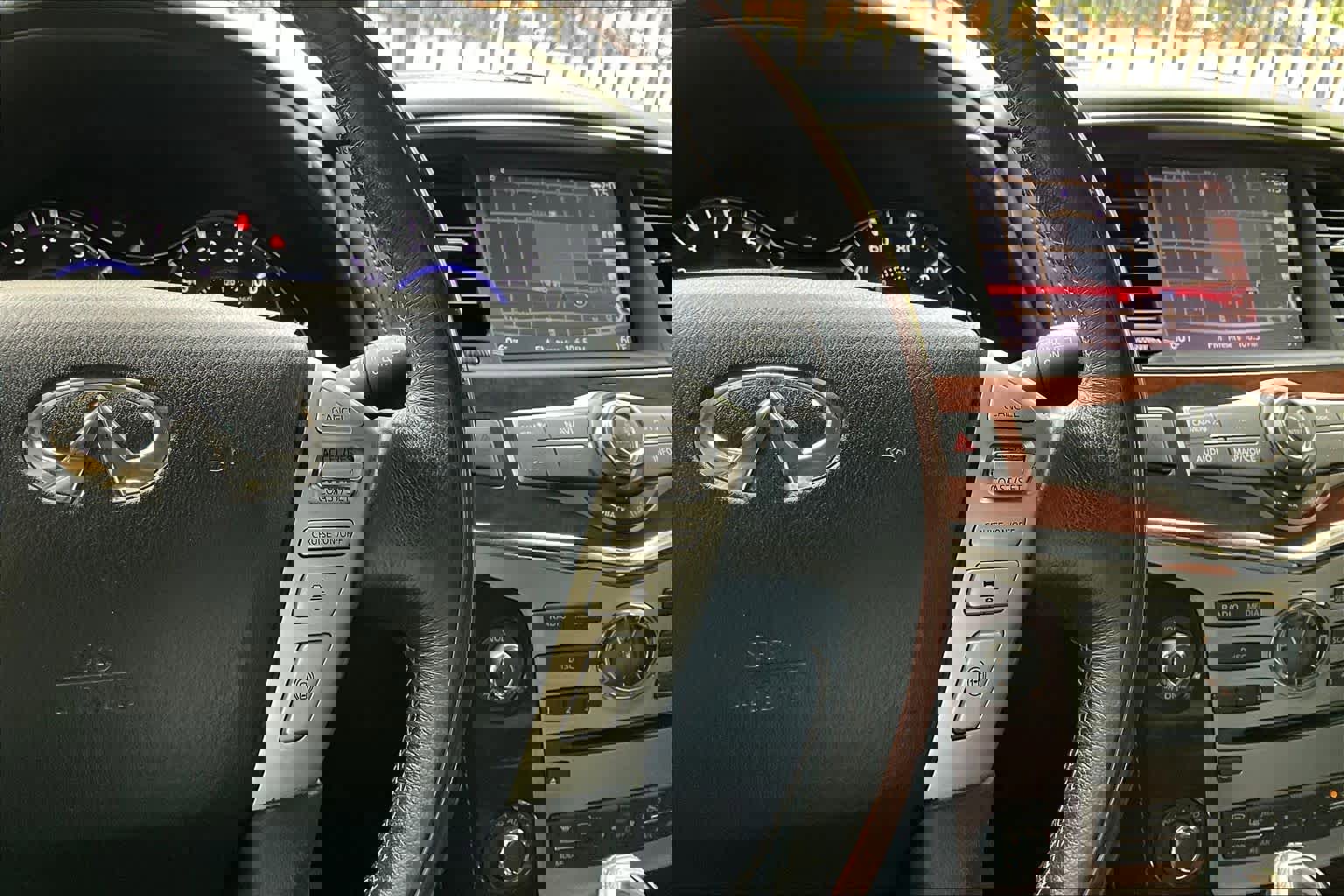 Used 2019 INFINITI QX80 Luxe w/ 22" Wheel Package image 24