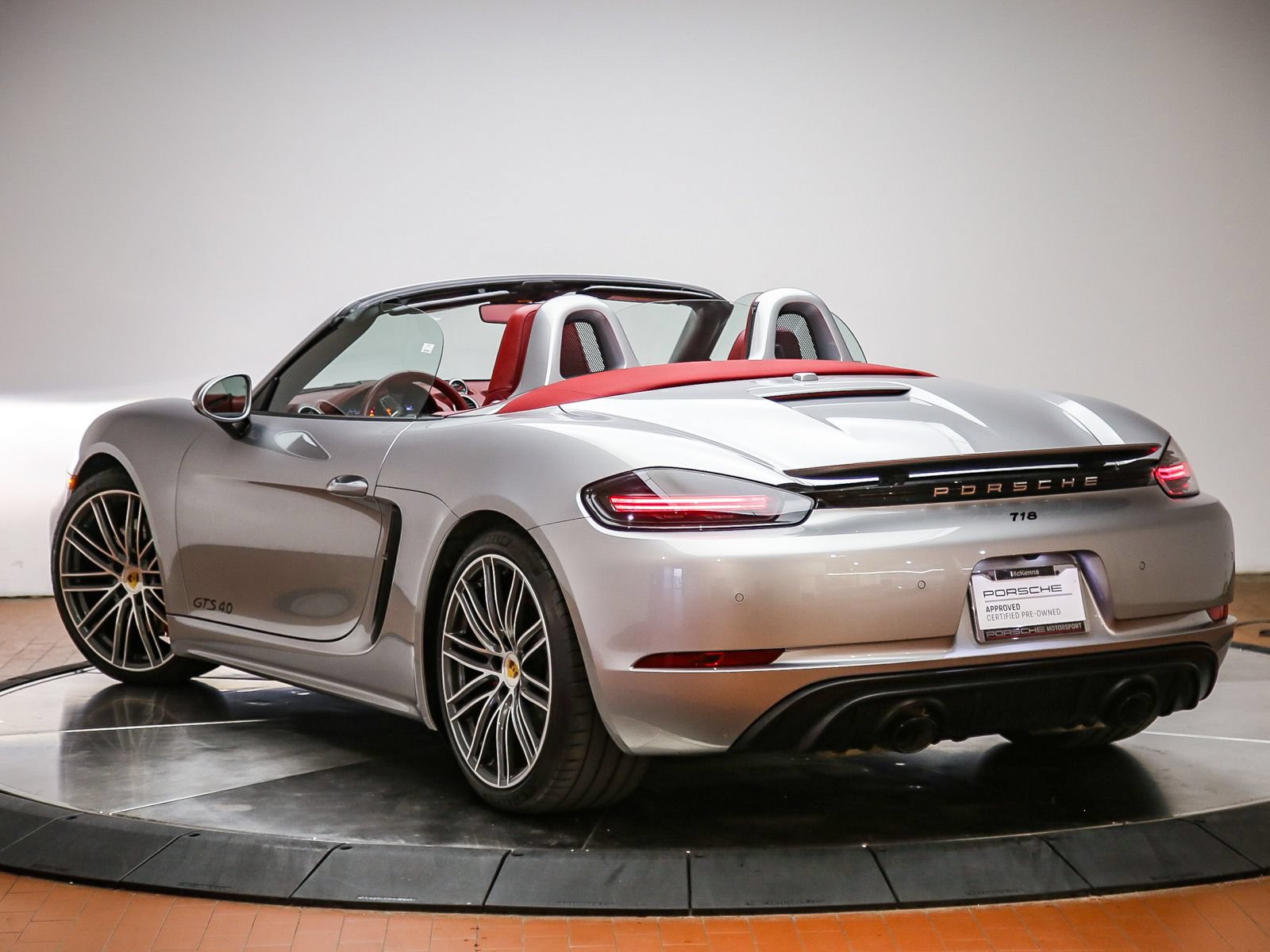 Used 2024 Porsche 718 Boxster GTS RWD image 3