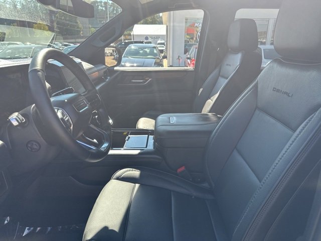 Certified 2025 GMC Yukon Denali w/ LPO, Floor Liner Package image 14