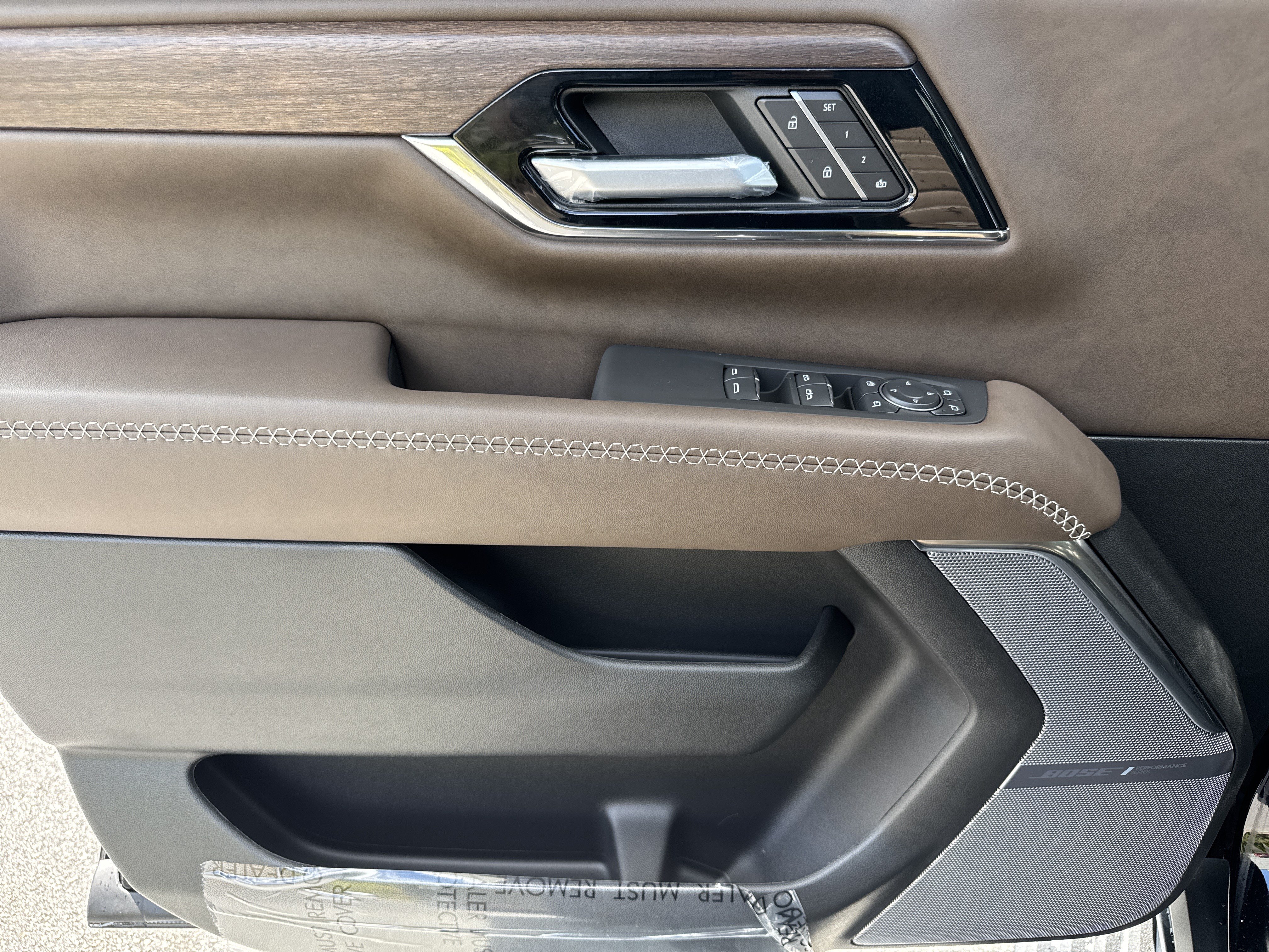 New 2026 GMC Yukon XL Denali Ultimate AWD/4WD image 13