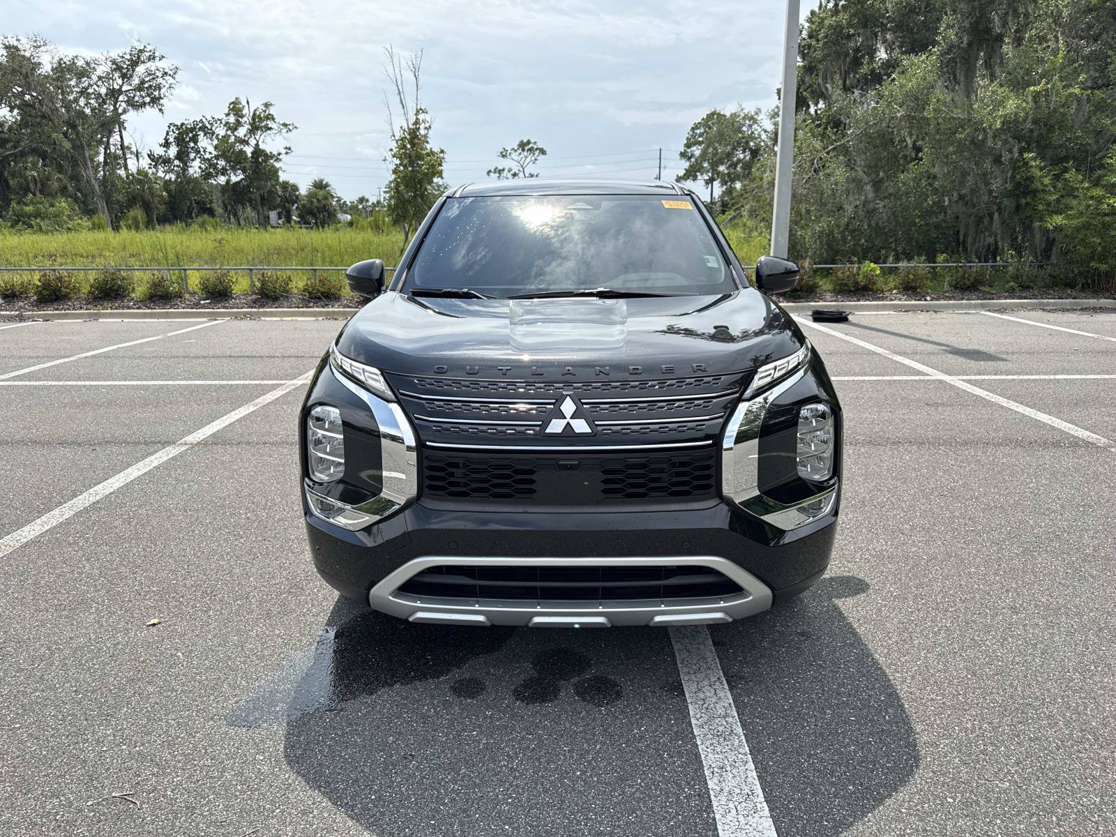 Used 2024 Mitsubishi Outlander SE Black Edition FWD image 8