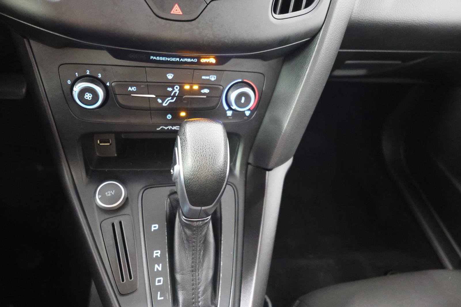 Used 2017 Ford Focus SE FWD image 18