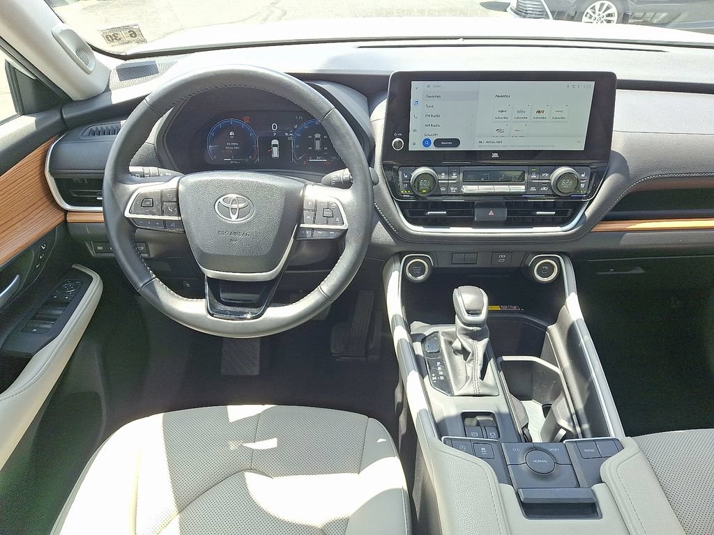 Certified 2025 Toyota Grand Highlander FWD image 12