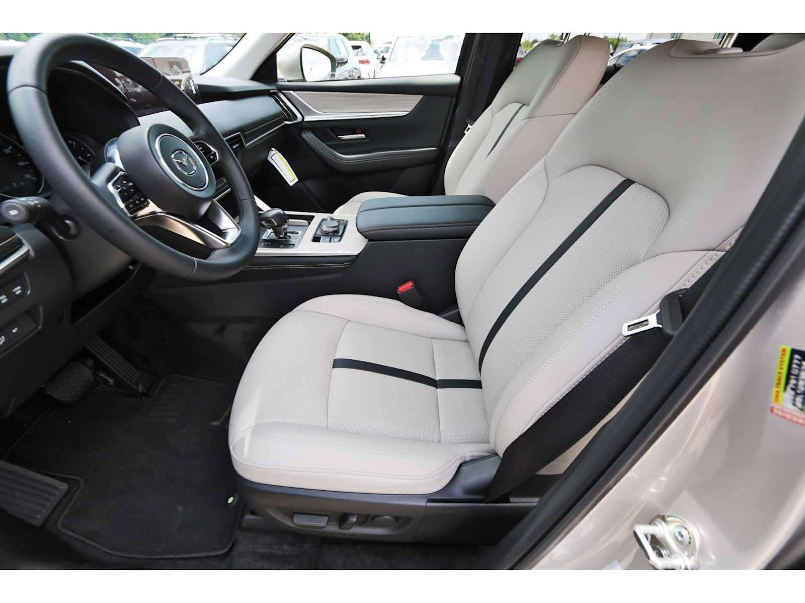 Used 2026 MAZDA CX-90 3.3 Turbo w/ Preferred Package AWD/4WD image 11