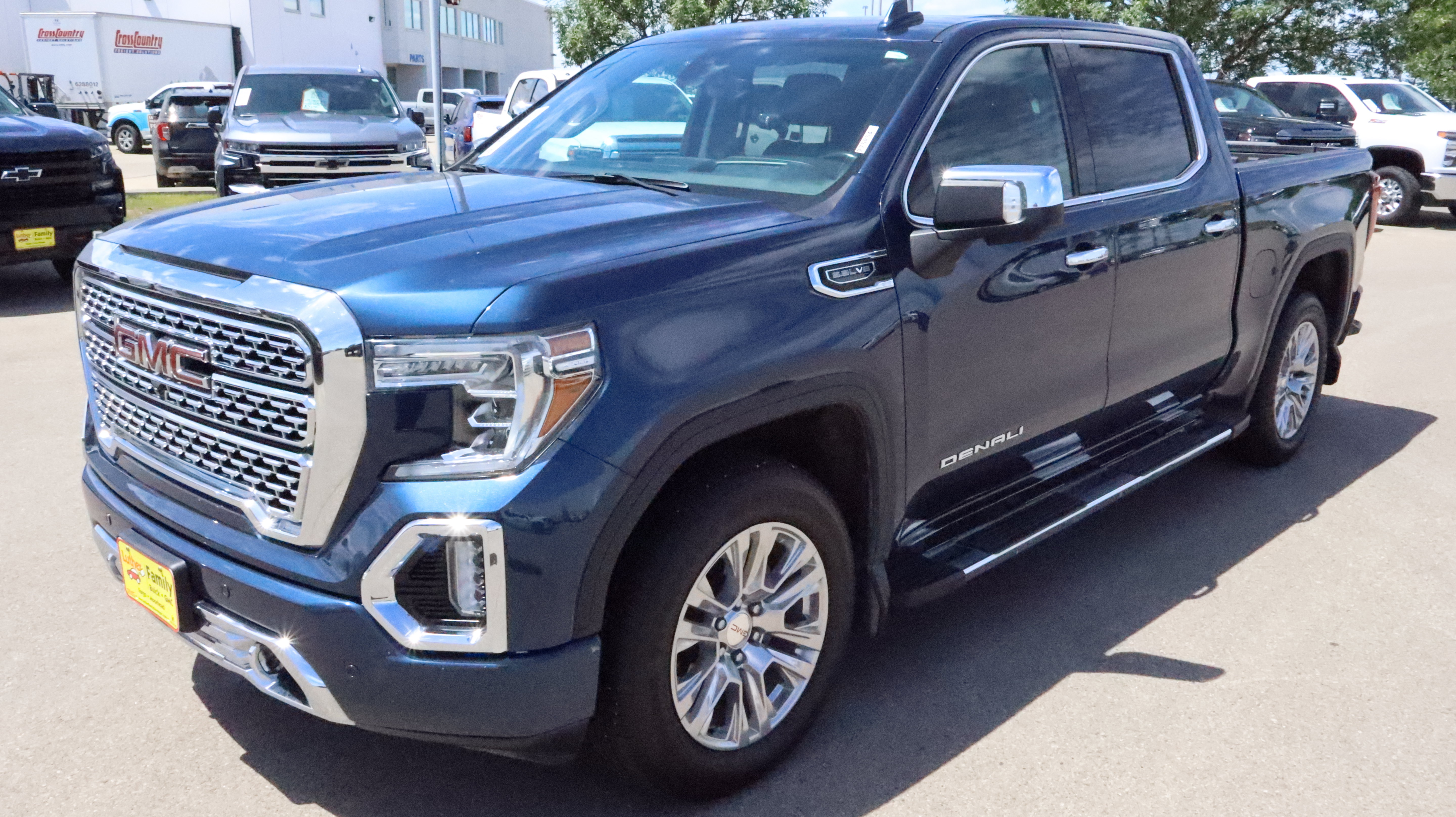 Used 2019 GMC Sierra 1500 Denali w/ Technology Package AWD/4WD image 3