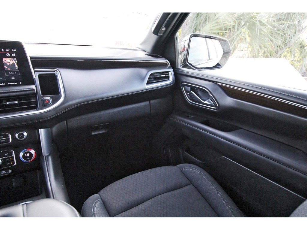 Used 2024 GMC Yukon XL SLE w/ Gmc Pro Safety Plus Package image 10