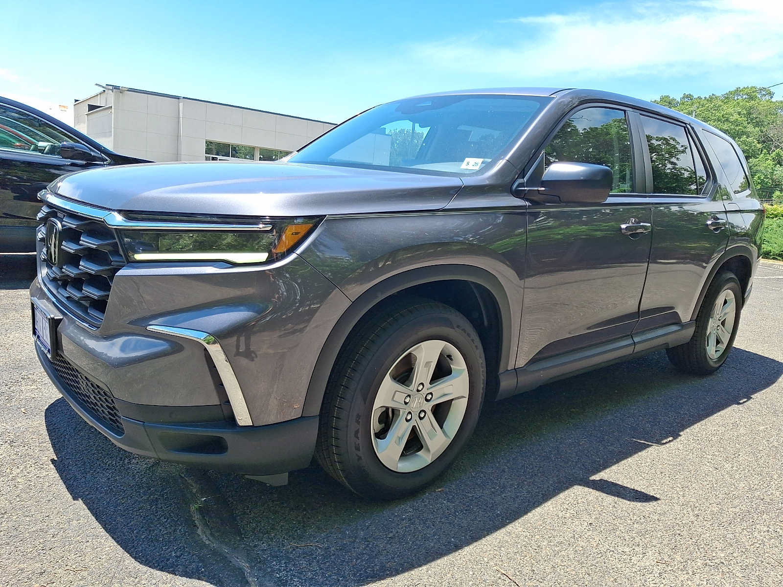 Certified 2023 Honda Pilot LX image 3