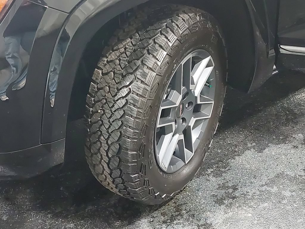 New 2026 GMC Terrain AT4 w/ Technology Package II AWD/4WD image 34