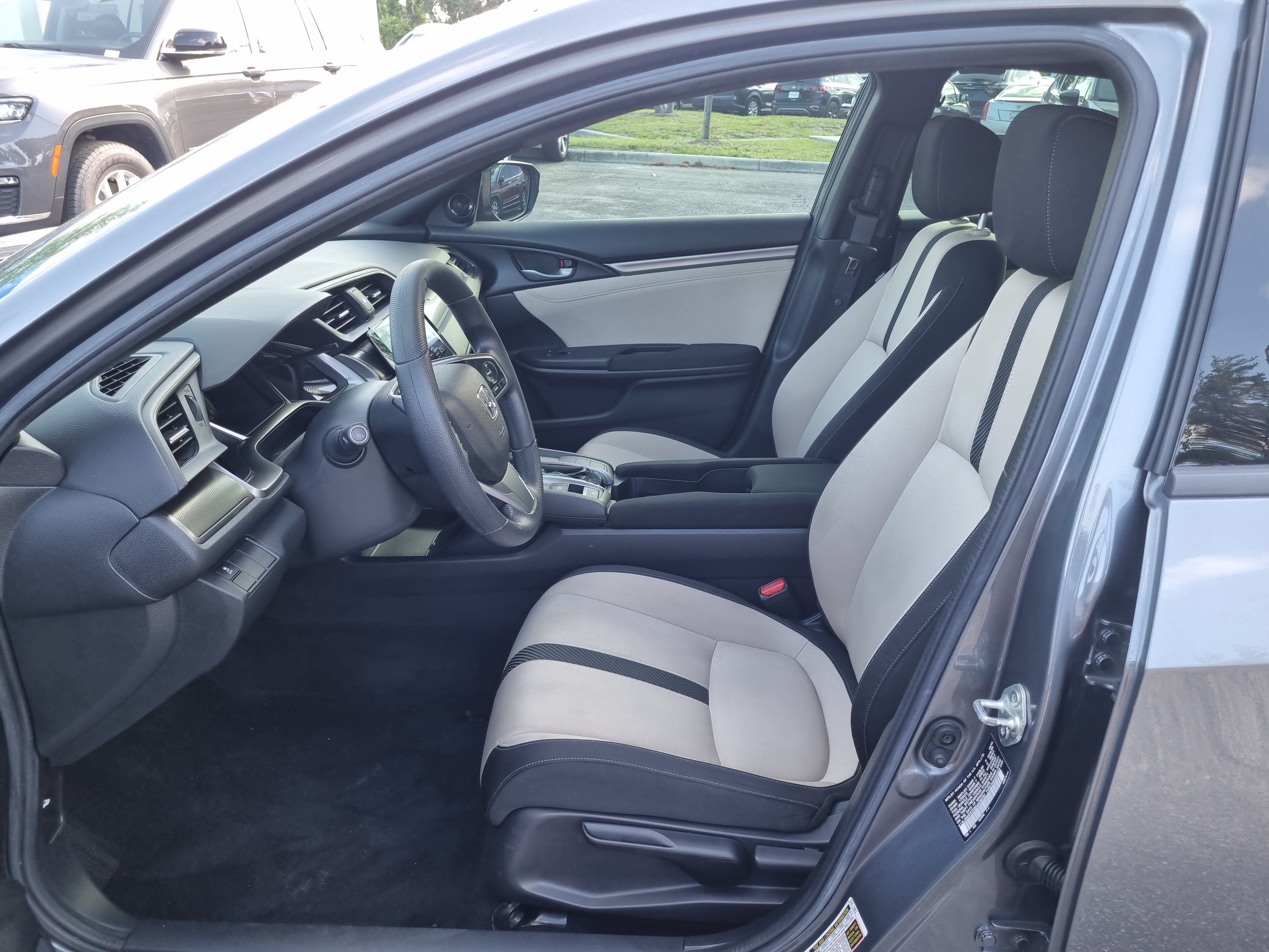 Used 2018 Honda Civic EX image 22