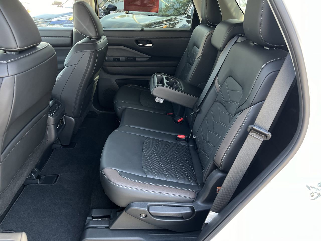Certified 2024 Nissan Pathfinder Platinum w/ Cargo Package FWD image 26